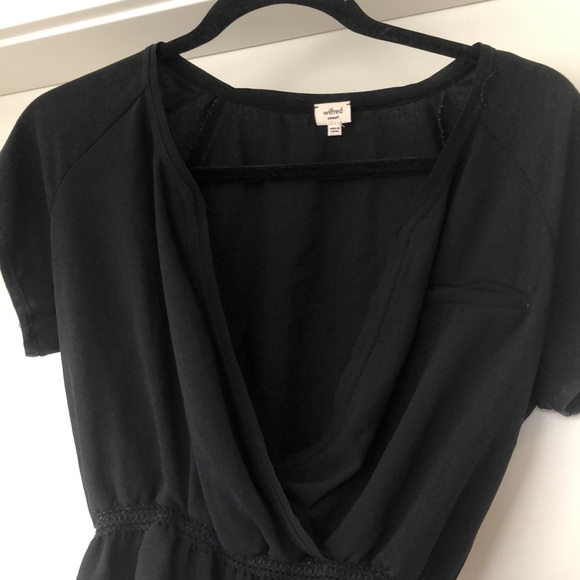Aritzia black surplice blouse - Picture 2 of 5